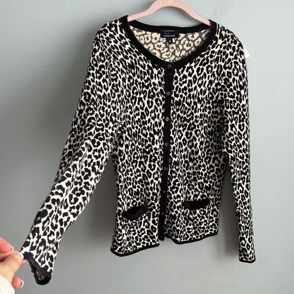 Lands’ End 100% Supima cotton women’s medium 10-12 Leopard print cardigan - Picture 8 of 11